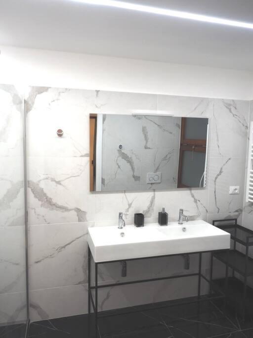 Apartmán Sottoripa Loft Janov Exteriér fotografie